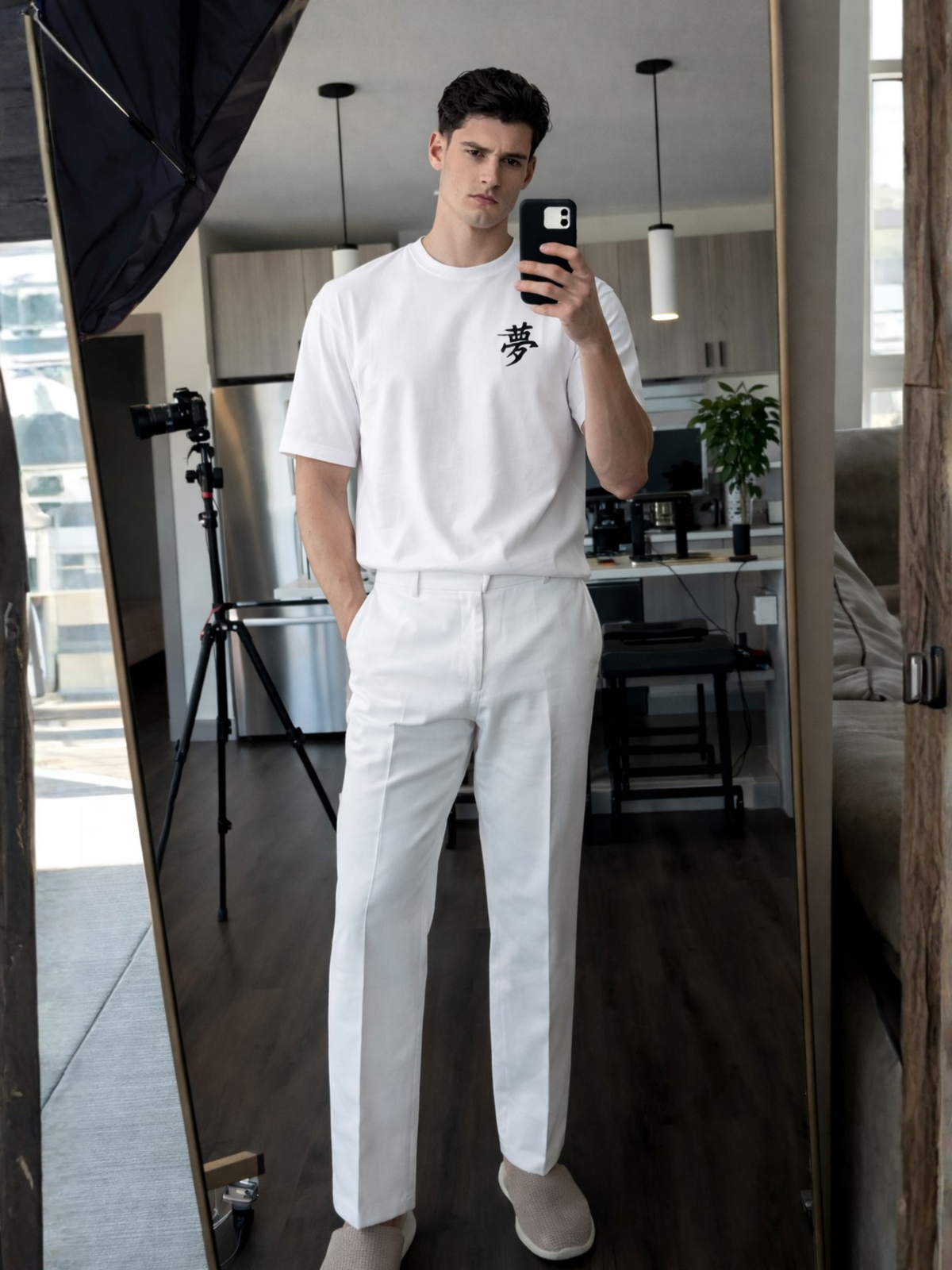 Tokyo Dream 夢 Embroidered Oversized  T-Shirt – White | 5C5V