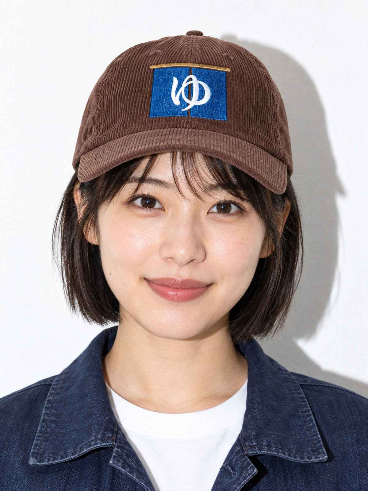 Sentō corduroy cap, brown, portrait