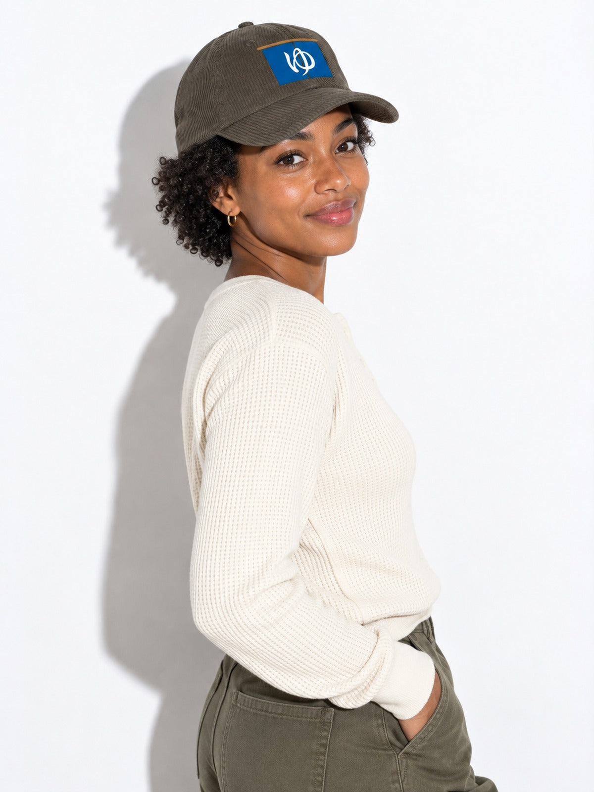 Sentō corduroy cap, olive, over-the-shoulder