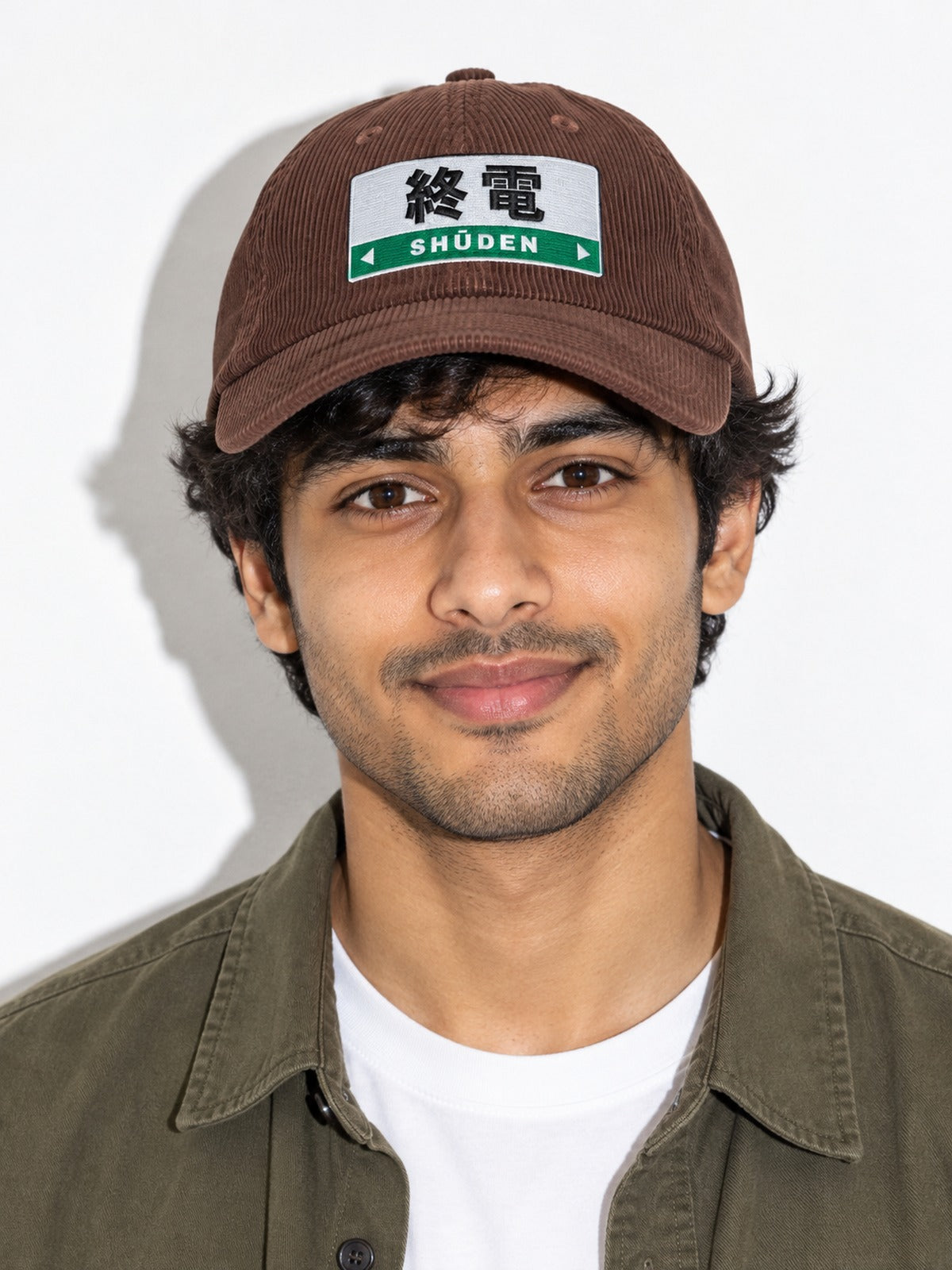 Shūden corduroy cap, brown, portrait