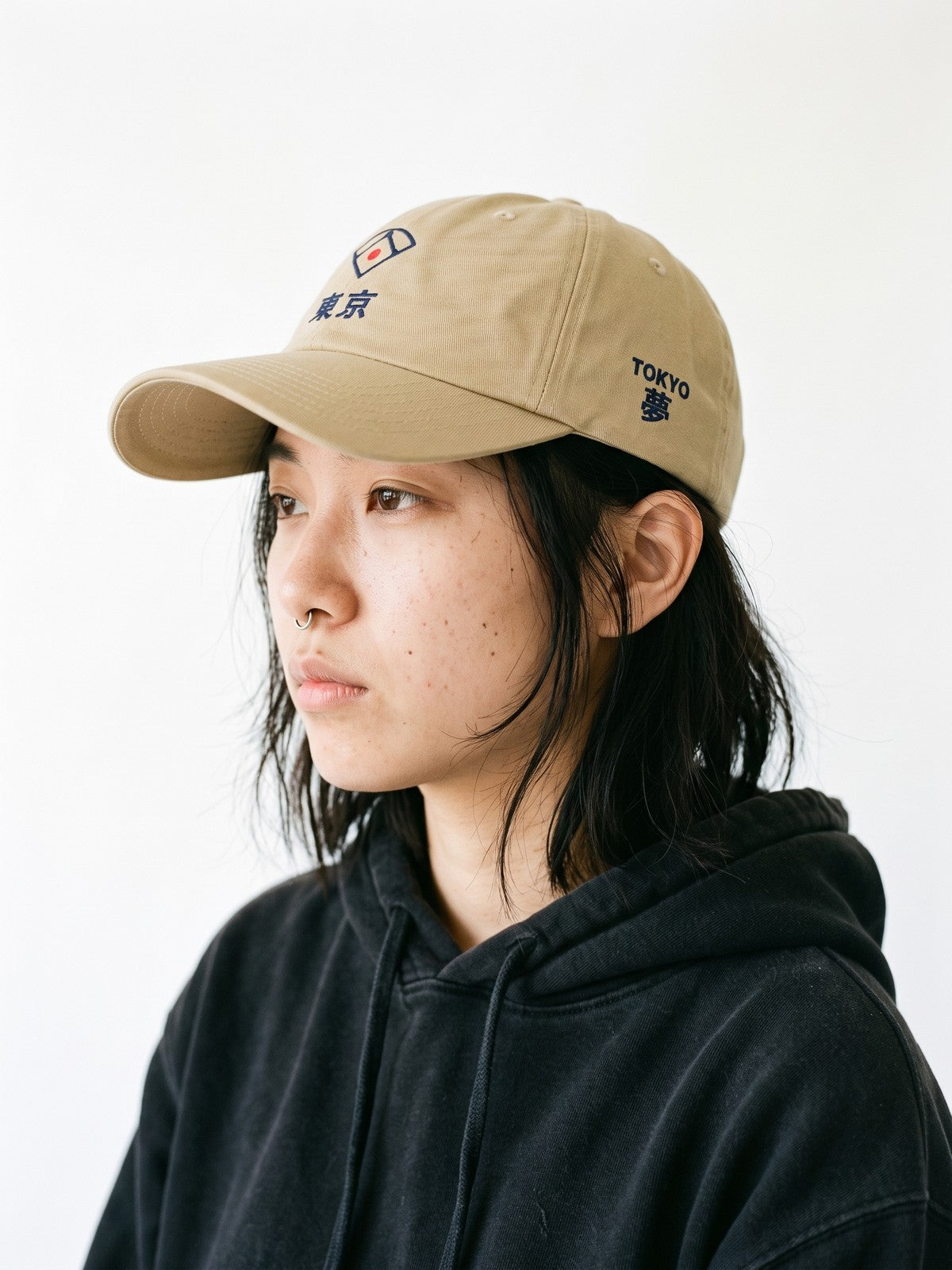 Side view of the 5C5V Tokyo Diamond Japanese baseball cap in khaki, TOKYO above 夢 (dream) embroidered on the left side