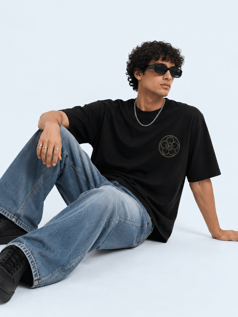 Kyoto Harmony 和 Black Graphic Tee